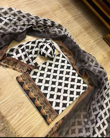 Printed Lawn 3Piece suit